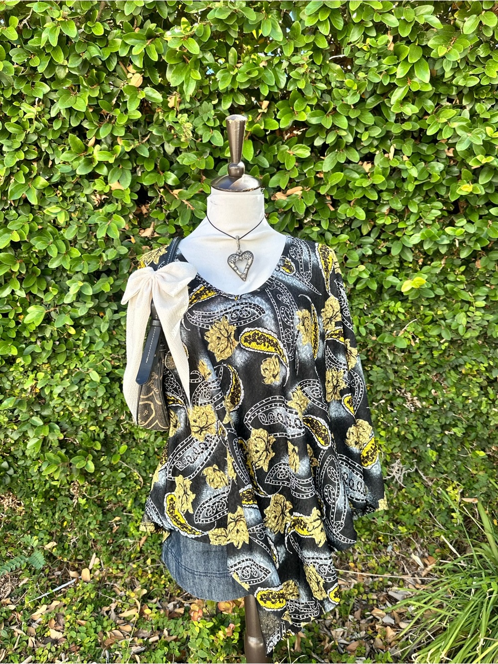 ✨Boho Paisley Floral Poncho blouse